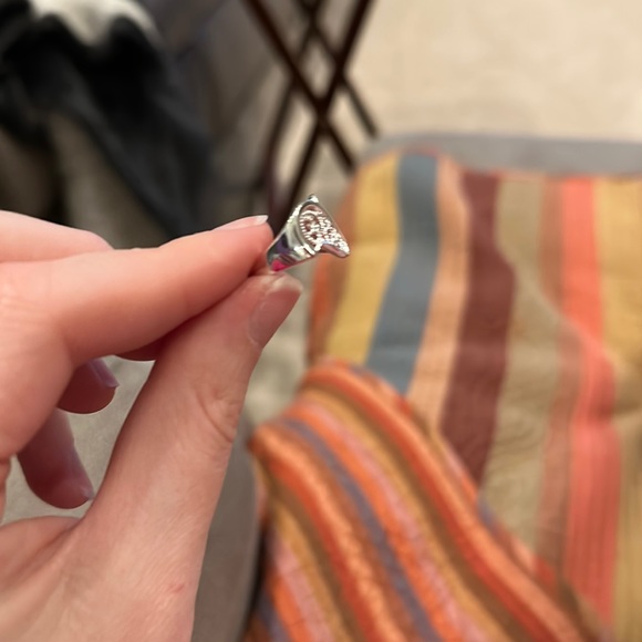 I’m selling a beautiful, dainty sterling silver ring in a size 6.5 us - Picture 9 of 9